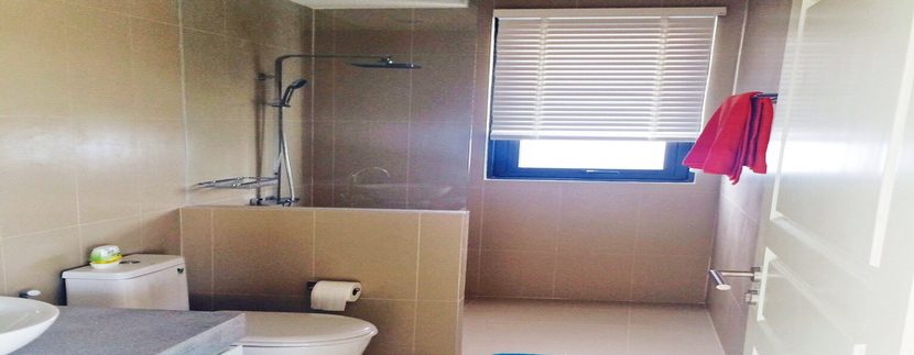 Choeng My villa rental shower room_resize