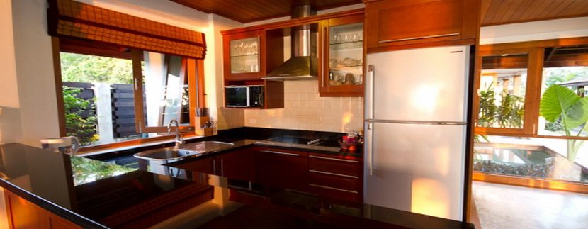 Lipa Noi holiday villa kitchen_resize