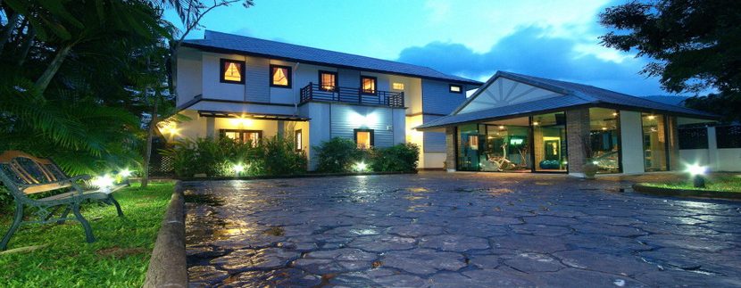 Villa rental Samui Sun Chaweng entrance_resize