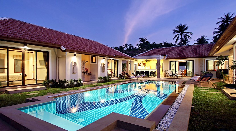 Villa for sale Bangrak Koh Samui 4 bedrooms private pool