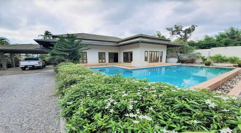 A vendre villa limite Chaweng – Bangrak à Koh Samui – 3 chambres piscine