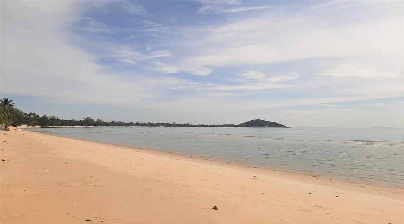 Terrain bord de mer à vendre à Lipa Noi Koh Samui – 5 villas – 13600 m²