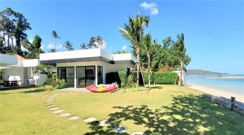 For sale beachfront villa in Laem Sor