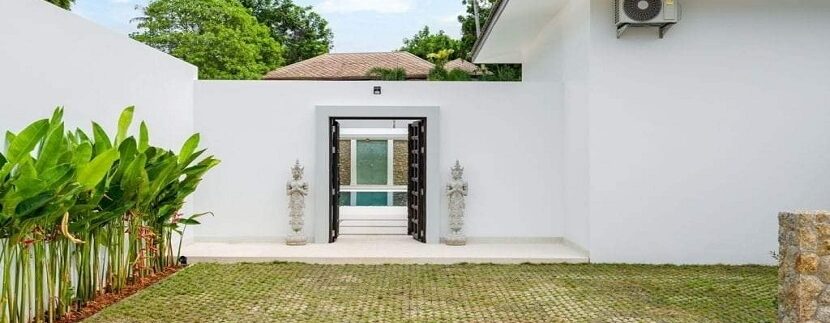 For sale Bali style villa in Maenam Koh Samui 027