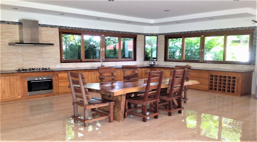 Agréable villa à Bangrak Koh Samui à vendre 02