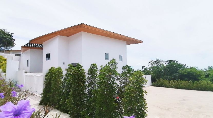 Villa moderne neuve à Choeng Mon à vendre 014