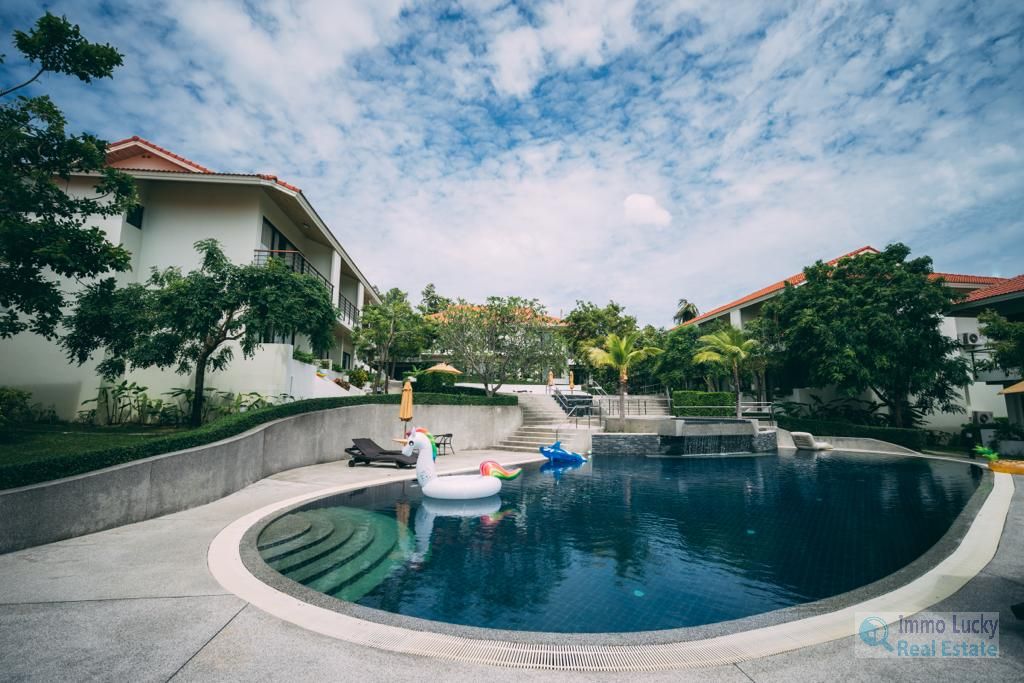 A vendre appartement de 2 chambres avec piscine à Choeng Mon – Koh Samui