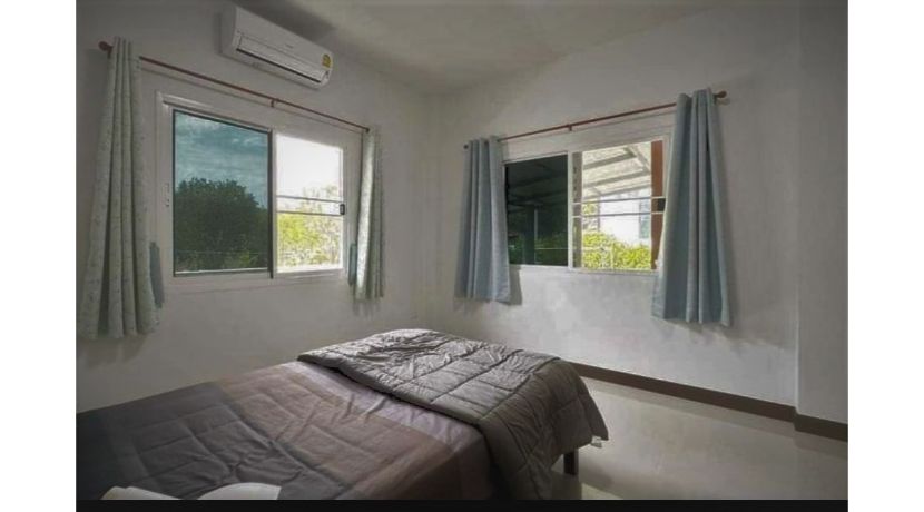 Charmante villa de 3 chambres située à Maenam 012