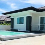 Villa in Maenam for sale