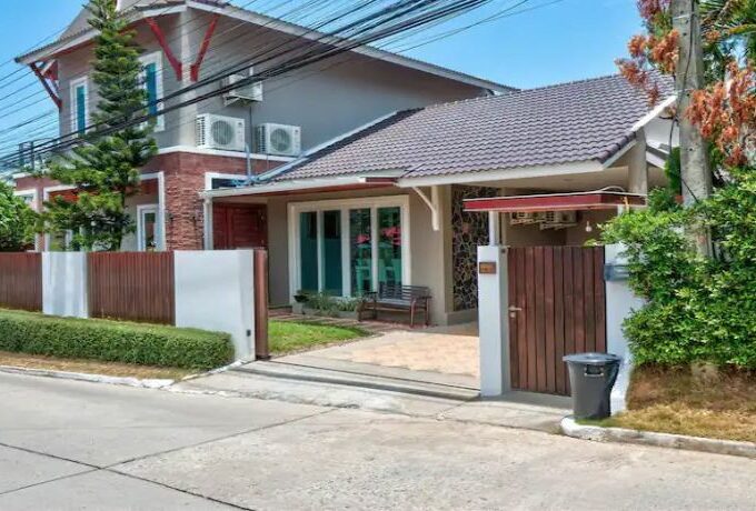 Admirable 3 Bedroom Villa in Bophut Koh Samui for Sale