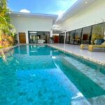 Villa récente de 4 chambres à Maenam Koh Samui à vendre