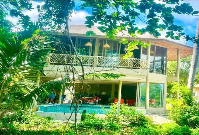 Beachfront villa in Hua Thanon Koh Samui for sale